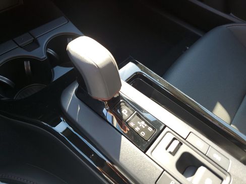 New 2026 Toyota Prius Plug-In Hybrid FWD image 29
