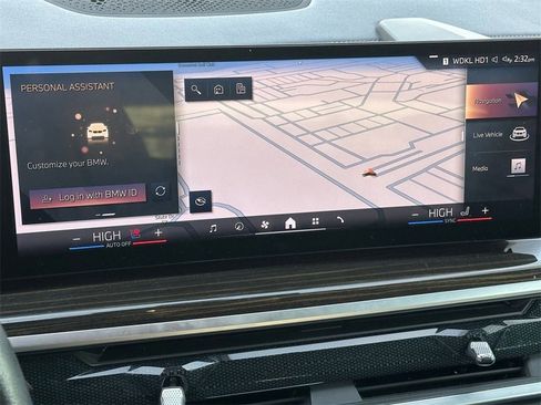 Used 2024 BMW X5 xDrive40i w/ Premium Package image 27