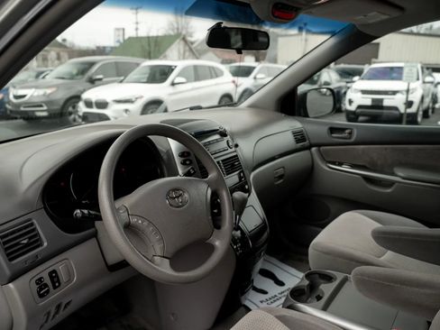 Used 2007 Toyota Sienna LE image 6