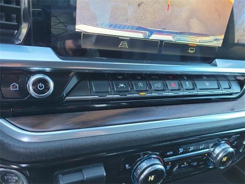 Used 2025 GMC Sierra 1500 SLT image 18