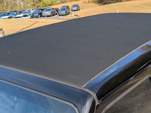 Used 2025 Jeep Wrangler Rubicon image 15