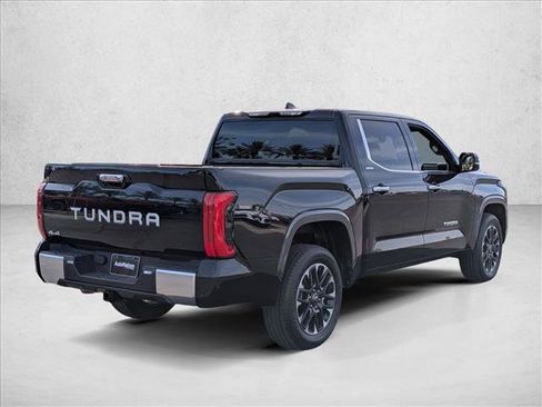 Used 2025 Toyota Tundra Limited AWD/4WD image 5