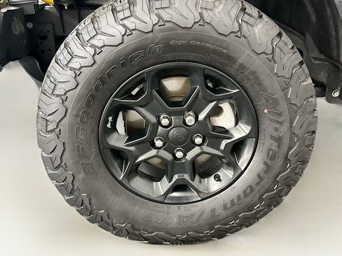 Used 2021 Jeep Wrangler Sport AWD/4WD image 11