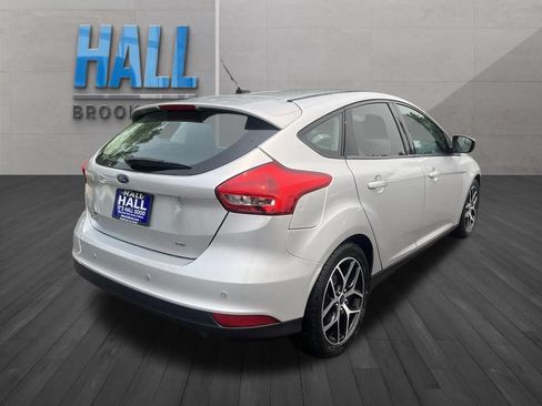 Used 2018 Ford Focus SEL FWD image 5