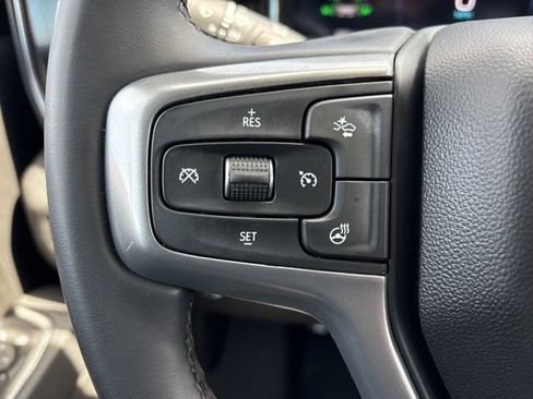 Used 2025 Chevrolet Silverado 2500 LTZ w/ LTZ Convenience Package AWD/4WD image 8