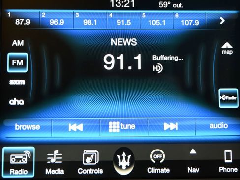 Used 2017 Maserati Levante image 22