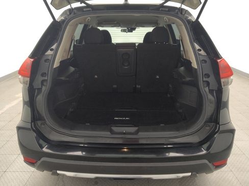 Used 2020 Nissan Rogue S FWD image 29