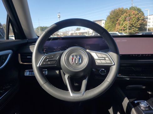 New 2025 Buick Envision Avenir image 14