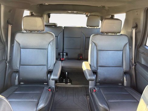 Used 2022 Chevrolet Tahoe Z71 w/ Z71 Off-Road Package image 9