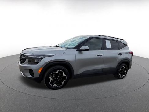 Used 2025 Kia Seltos S image 8