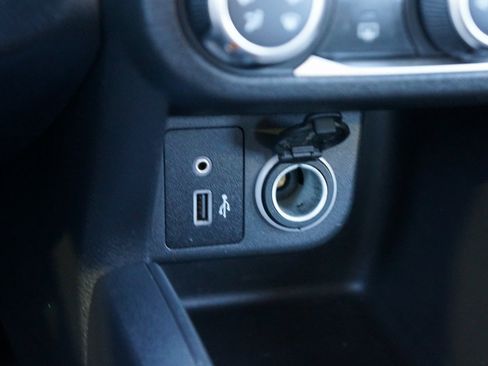 Used 2021 Nissan Kicks S image 26