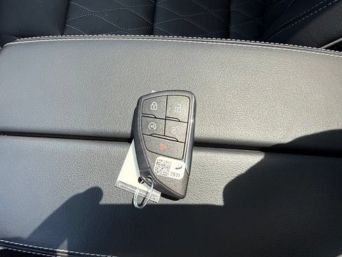 Used 2023 Buick Envision Avenir FWD image 19