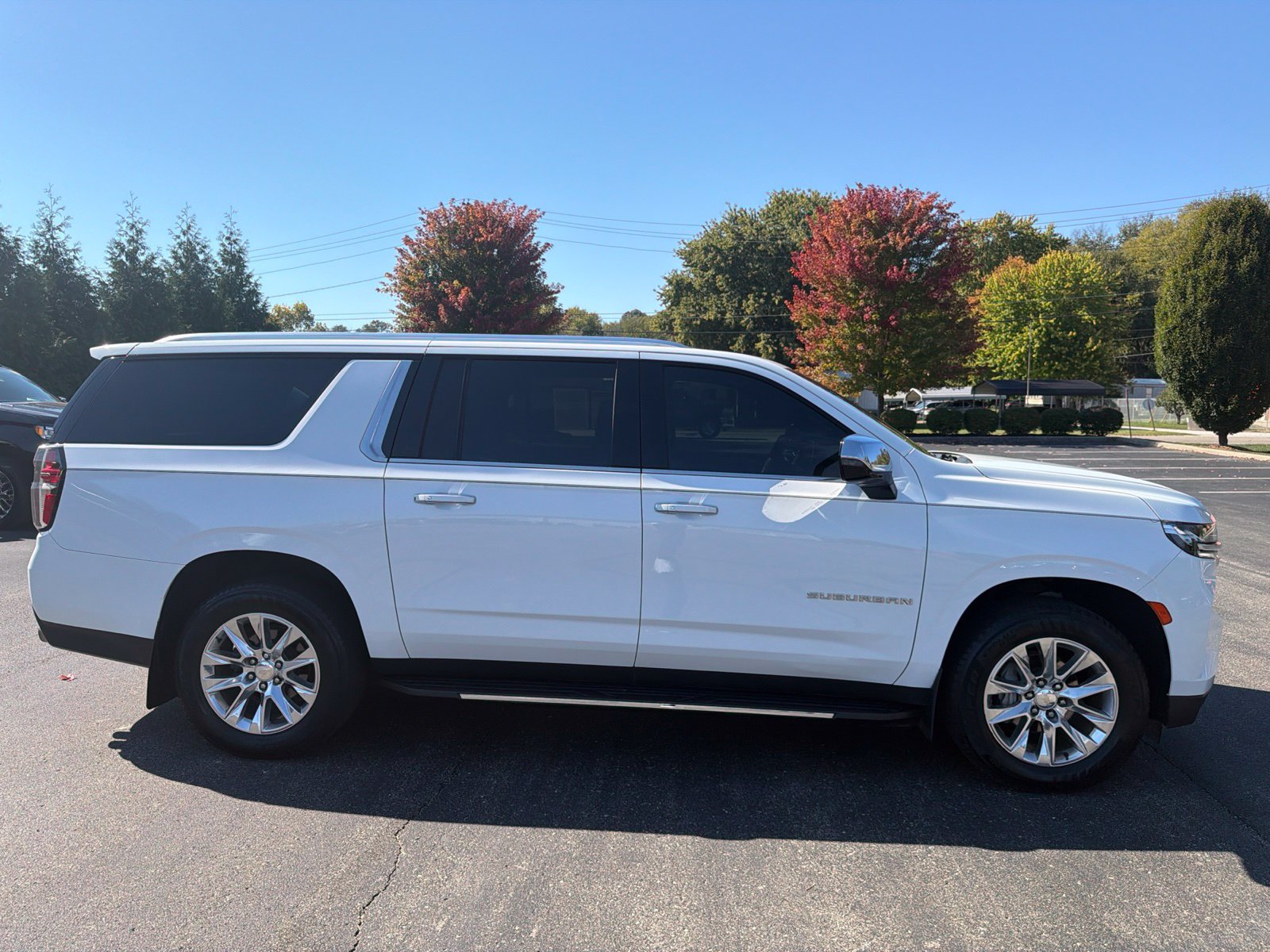 Used 2022 Chevrolet Suburban Premier AWD/4WD image 6