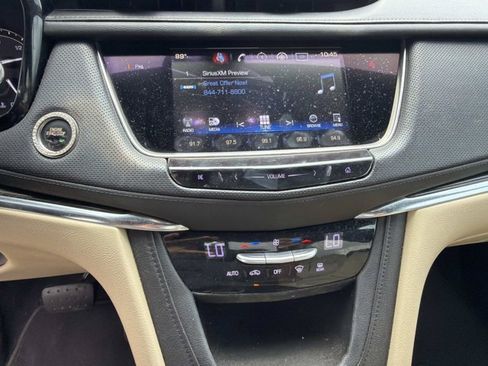 Used 2017 Cadillac XT5 FWD image 28