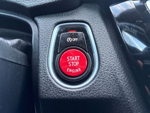 Used 2018 BMW M4 Competition image 11