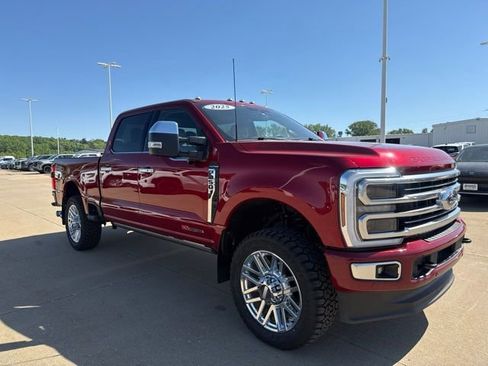 Used 2025 Ford F250 Platinum w/ Platinum Plus Package AWD/4WD image 1