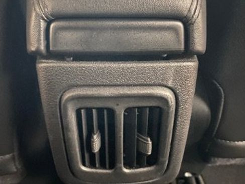 Used 2020 Jeep Compass Latitude FWD image 15