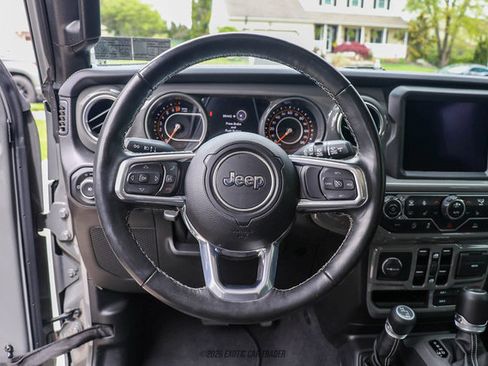 Used 2022 Jeep Wrangler Unlimited Sahara w/ Cold Weather Group AWD/4WD image 48