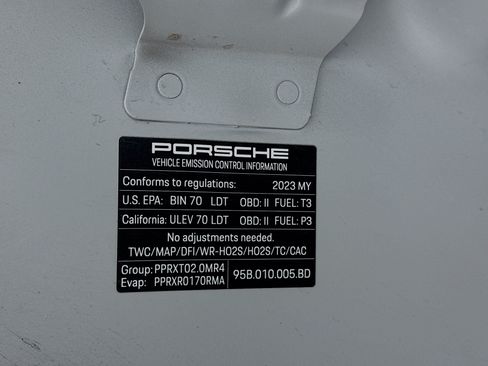 Used 2023 Porsche Macan AWD/4WD image 21
