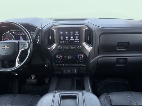 Used 2020 Chevrolet Silverado 2500 High Country w/ Z71 Off-Road Package AWD/4WD image 3