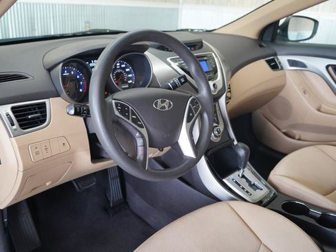 Used 2012 Hyundai Elantra GLS w/ Preferred Pkg 3 FWD image 11