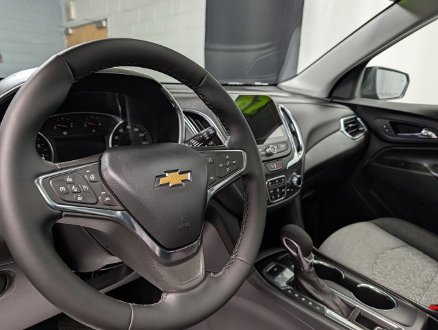 Certified 2024 Chevrolet Equinox LT AWD/4WD image 17