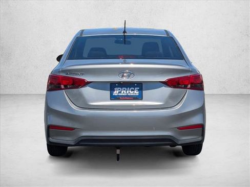 Used 2021 Hyundai Accent SE FWD image 6