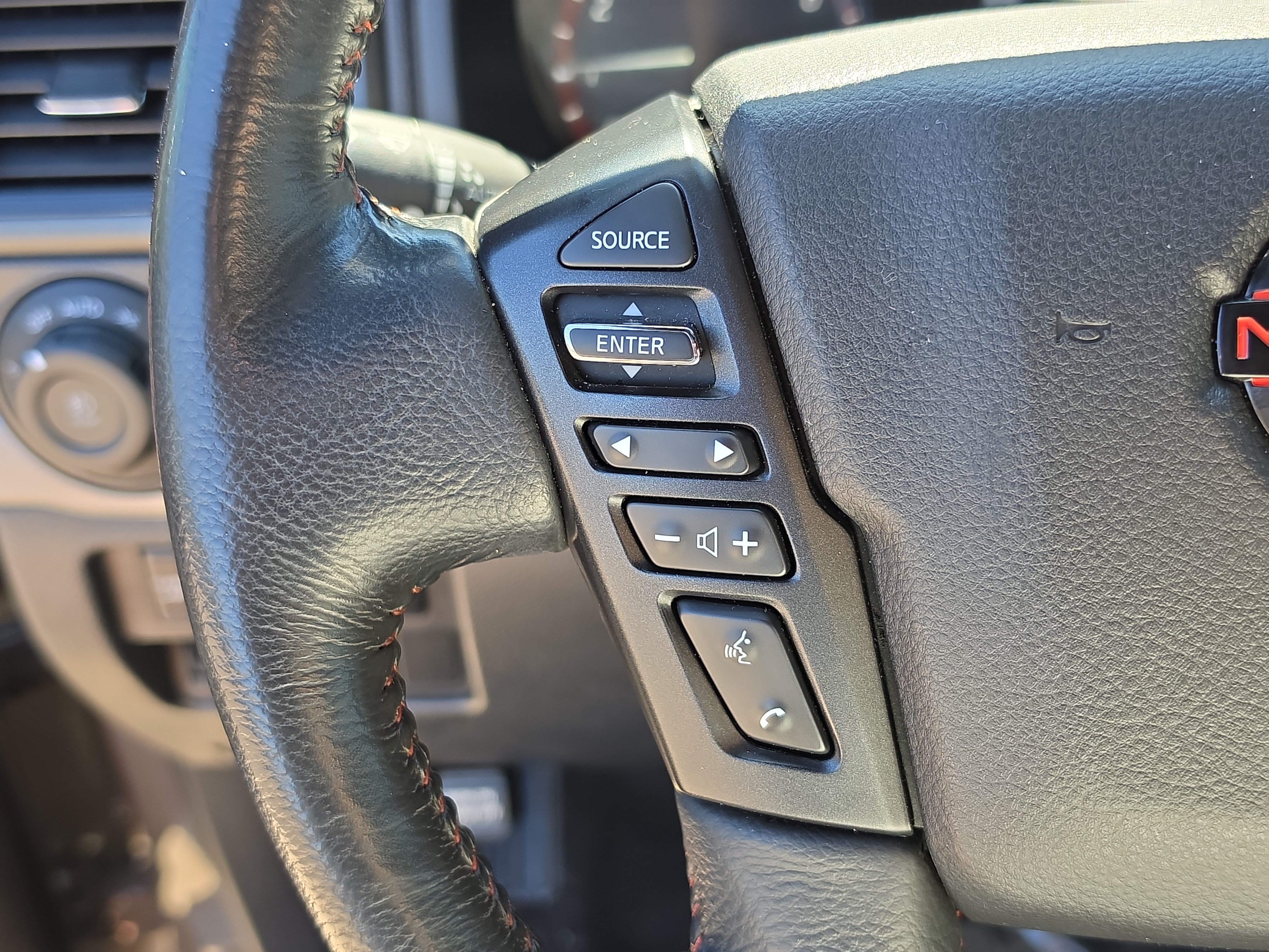 Used 2023 Nissan Titan PRO-4X w/ Pro-4x Utility Package AWD/4WD image 30