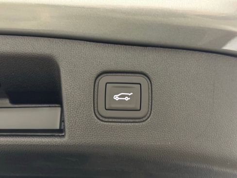 New 2025 Chevrolet Blazer EV LT image 16