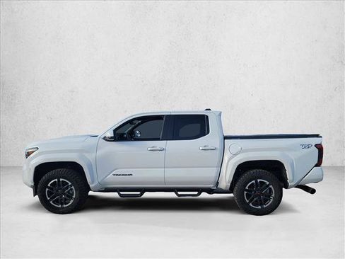 Used 2025 Toyota Tacoma TRD Sport AWD/4WD image 8