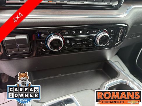 Used 2025 GMC Sierra 1500 SLT w/ SLT Convenience Package AWD/4WD image 17