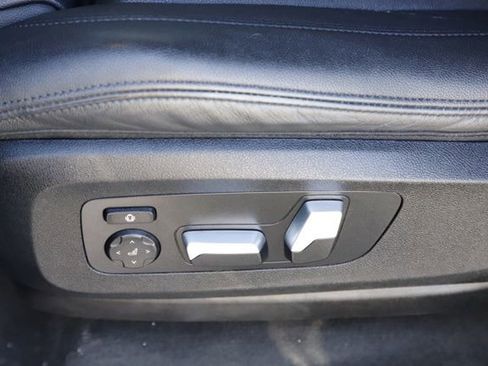 Used 2021 BMW X5 xDrive40i w/ Convenience Package AWD/4WD image 16