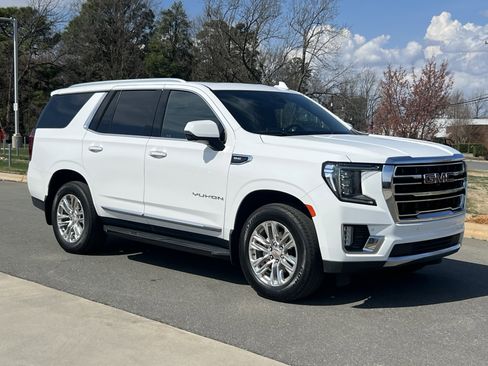 Used 2021 GMC Yukon SLT w/ SLT Luxury Plus Package image 1