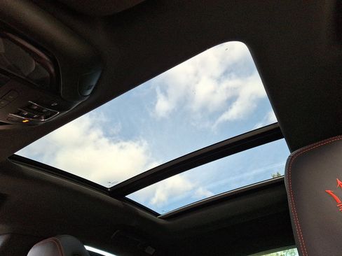 New 2024 Maserati Levante GT Ultima image 10