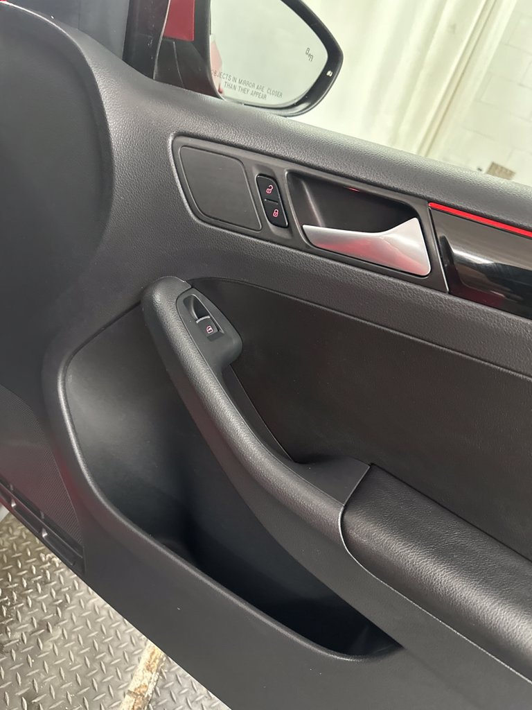 Used 2016 Volkswagen Jetta GLI SEL FWD image 29