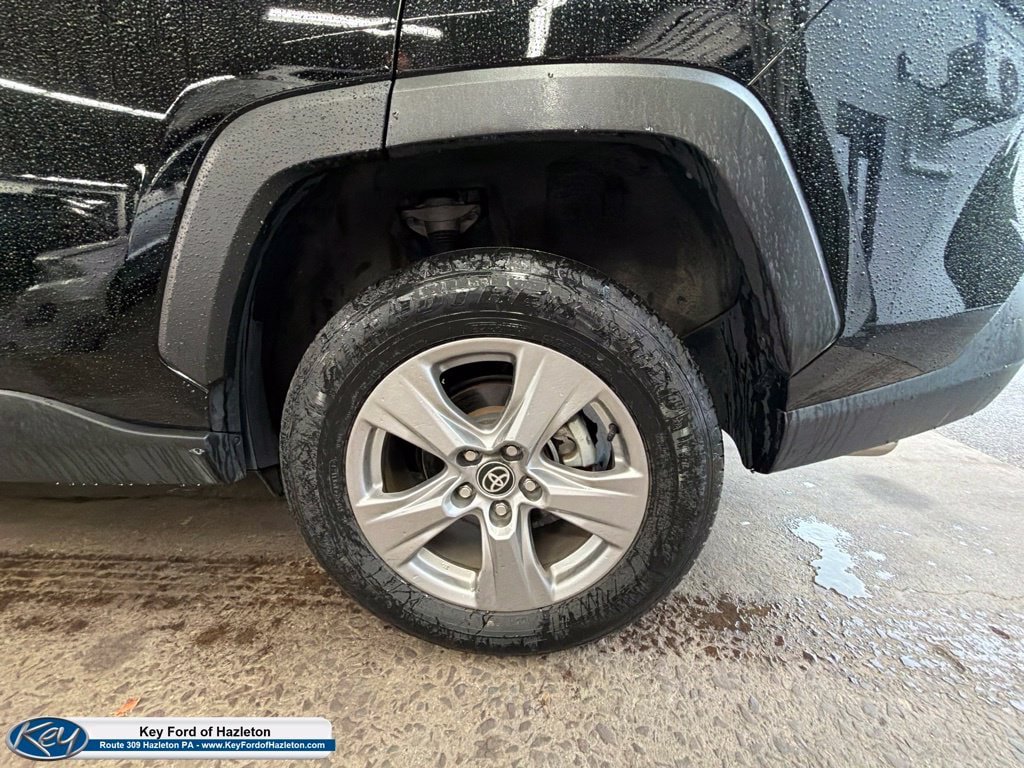 Used 2025 Toyota RAV4 XLE w/ Weather Package AWD/4WD image 13