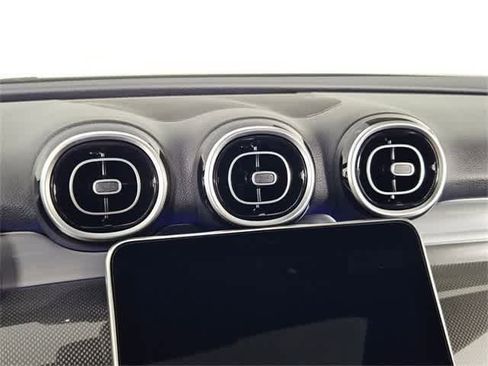 Certified 2025 Mercedes-Benz GLC 300 4MATIC image 63