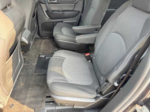 Used 2017 Chevrolet Traverse LT FWD image 18