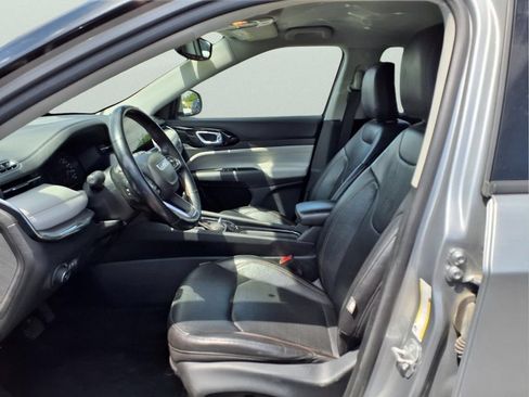 Used 2022 Jeep Compass Limited AWD/4WD image 8