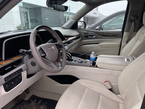 Certified 2024 Cadillac Escalade Sport Platinum w/ LPO, ONYX Package image 6