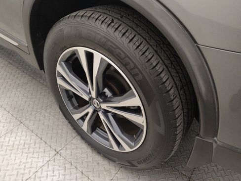 Used 2017 Nissan Rogue SL w/ SL Premium Package image 31