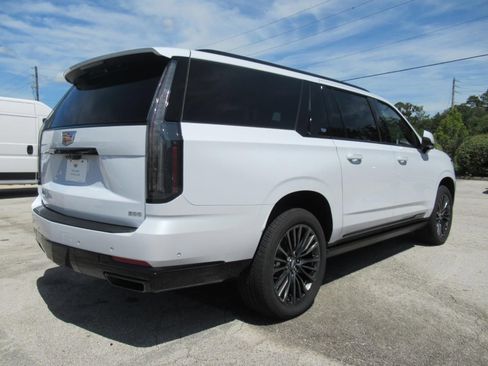 Used 2026 Cadillac Escalade ESV Platinum Sport w/ LPO, Floor Liner Package AWD/4WD image 8