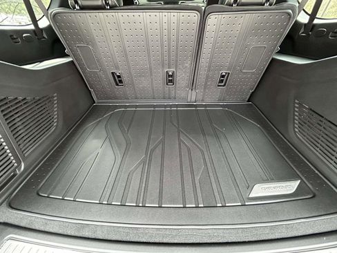 New 2026 Chevrolet Suburban Premier AWD/4WD image 16