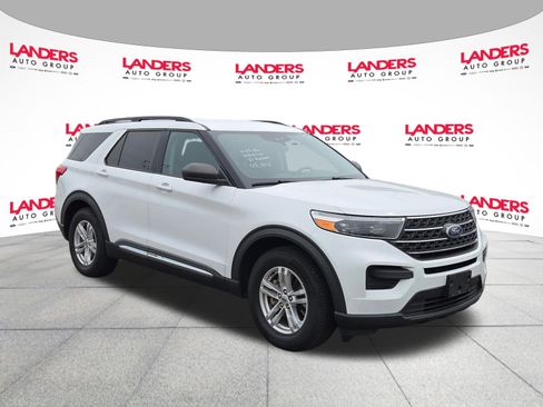Used 2022 Ford Explorer XLT RWD image 1