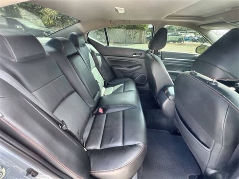 Used 2023 Nissan Altima 2.5 SR w/ SR Premium Package FWD image 25