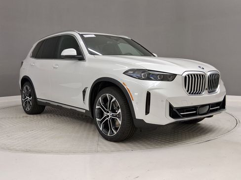 New 2026 BMW X5 xDrive50e AWD/4WD image 5