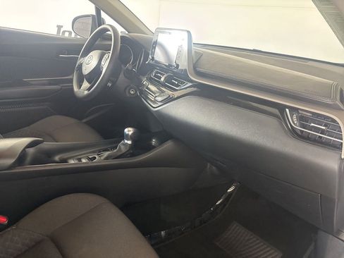 Used 2021 Toyota C-HR LE image 32