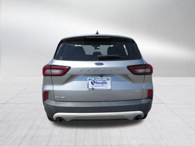 Used 2023 Ford Escape AWD image 4