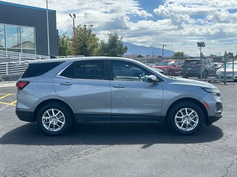 Used 2024 Chevrolet Equinox LT AWD/4WD image 2