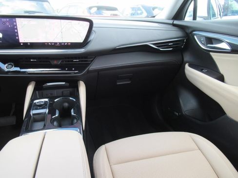 Used 2025 Buick Envision Preferred AWD/4WD image 14